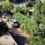 De Charme Vue Каси